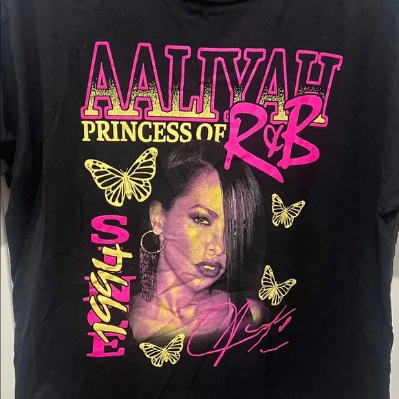 Aaliyah Black Graphic Tee - Short Sleeve - Picture 2 of 4